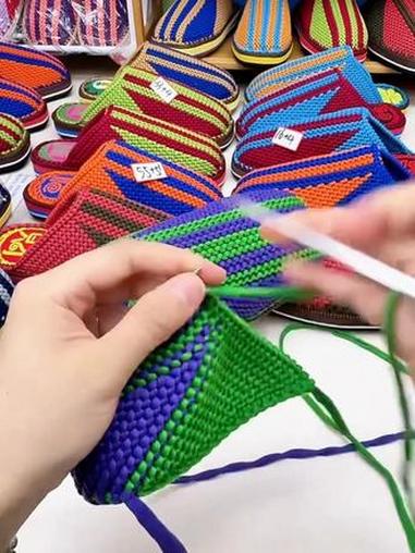 #手工diy #钩针基础教程 #新手钩鞋底教学视频 #手工毛线拖鞋怎样织 #居家拖鞋