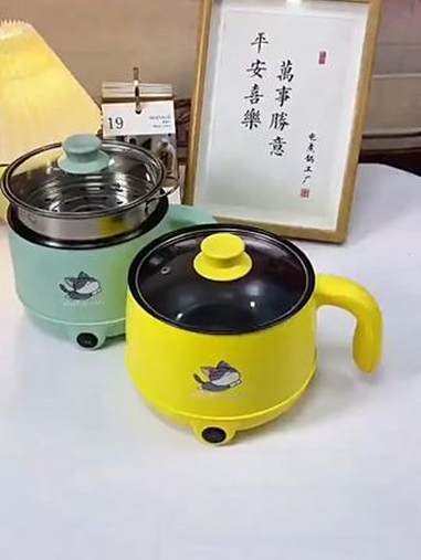 我家平时常用的多功能 小电锅 蒸煮煎炸焖炖炒样样精通,还 不粘锅 关键质量也非常好 电煮锅