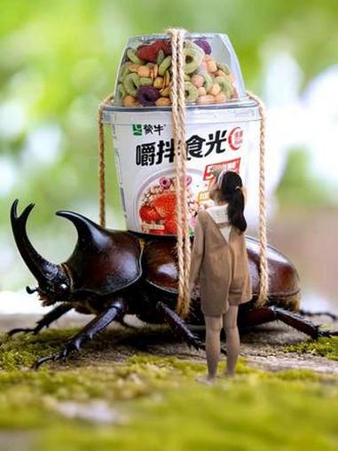 小甲虫背着一罐酸奶去给小老鼠过生日#儿童动画 #0-3岁儿童启蒙动画片 #3-6岁儿童动画