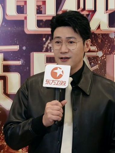 “大姐夫”这个角色,就是好人一个,吃亏是福。@陆毅 笑谈自己挑剧本的标准,喜欢这样温厚善良