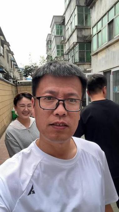 今天去淮安盱眙去转转，品尝一下小龙虾，然后再去趟常州