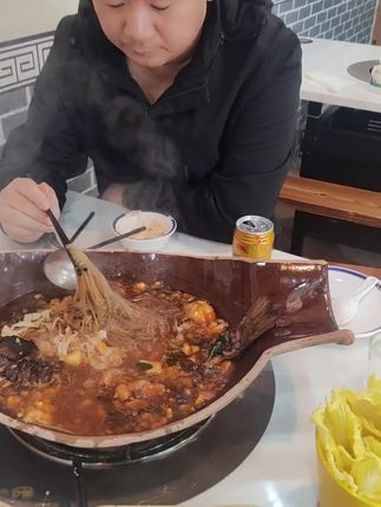 最近爱上这个贵州瓦罐豆花鱼了,真的太香了 贵州艳姐豆花瓦罐烤鱼 舌尖上的味道 同城优先推荐