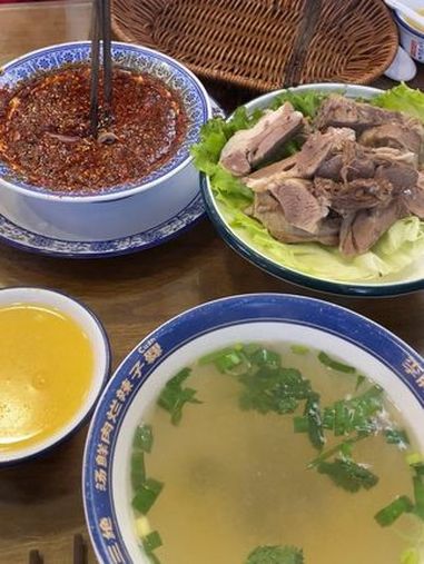 陕秦人的最爱,羊肉水盆、羊肉小炒、羊肉煮馍、葫芦头,有知道这个是什么吗?美食 陕西人 西安