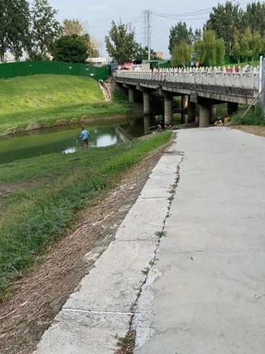 桥头钓鱼 钓鱼 路亚打黑 免费野钓 免费钓点 钓鱼的乐趣只有钓鱼人懂