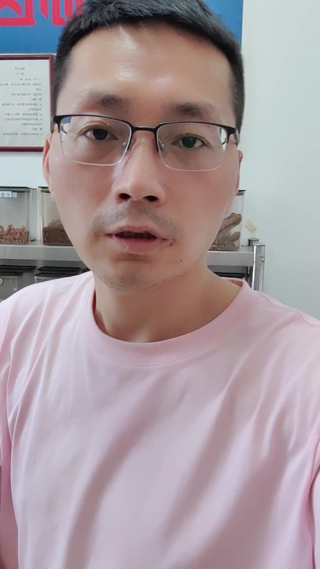 卤菜就是因为摆放太整齐倒闭了