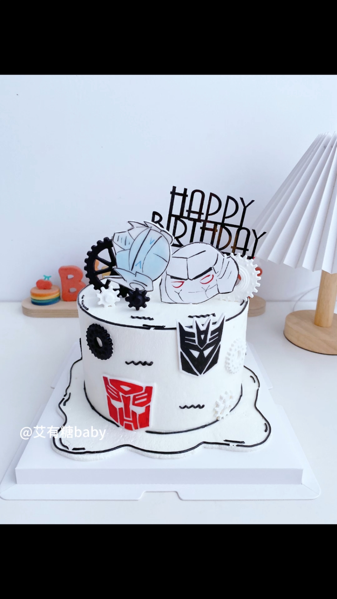 变形金刚蛋糕 北京二次元手绘生日蛋糕
