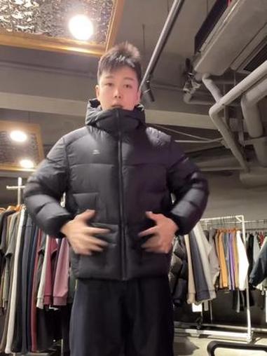 真的就剩一点点了才特价的,买过的朋友不要打我 #白鸭绒 #清仓特价 #爆款羽绒 #羽绒服 