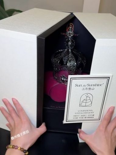 女神节当然得配三与叁山女王蛋糕才适合啊!