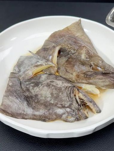 酱椒鱼头这么做简单方便又好吃 汤鲜味美 美味下饭菜