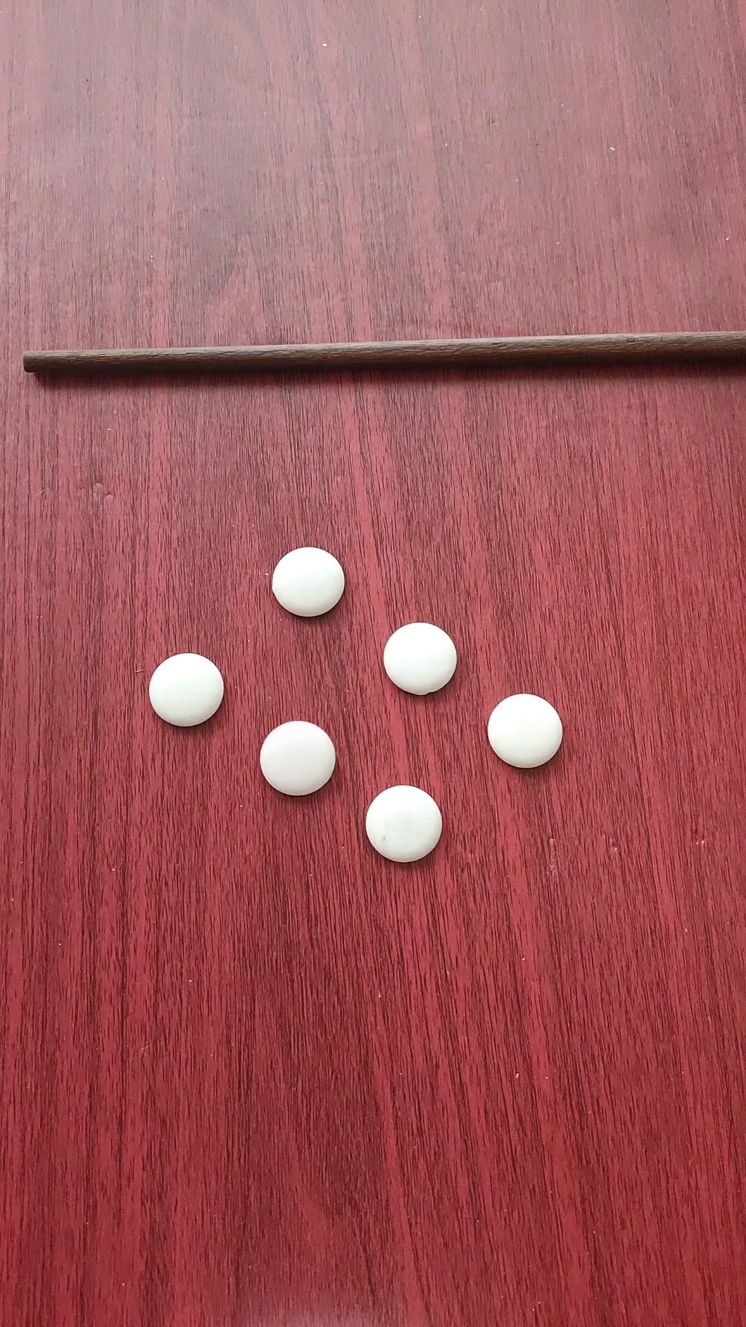 6颗棋子瞬间变5颗,怎么解释?