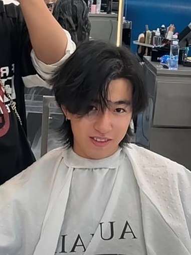 适合长发男生的发型推荐狼尾鲻鱼头短发 男生发型 男生狼尾 男生鲻鱼头 狼尾 鲻鱼头