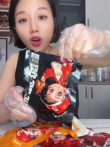 天天喜130g烤鸭腿开袋即食卤味好吃的休闲小零食解馋食品香辣D