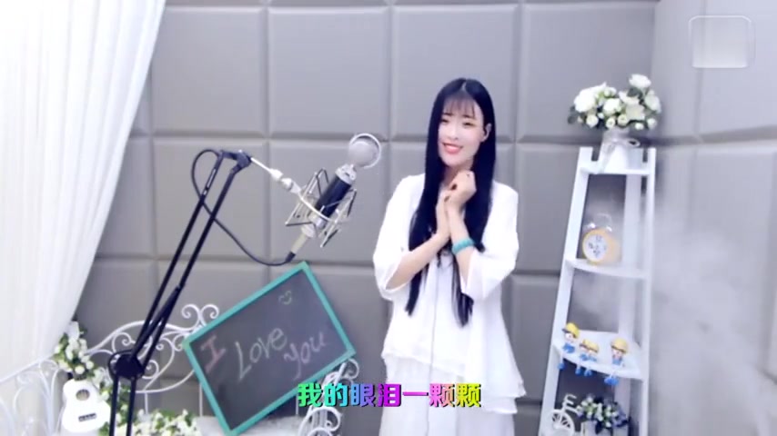 [图]美女主播柔柔演唱歌曲《水边的格桑梅朵》