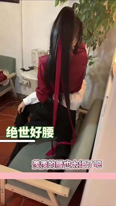 蓝忘机你小子吃的也太好了吧 二次元 cos 蓝忘机 魏无羡 魔道祖师