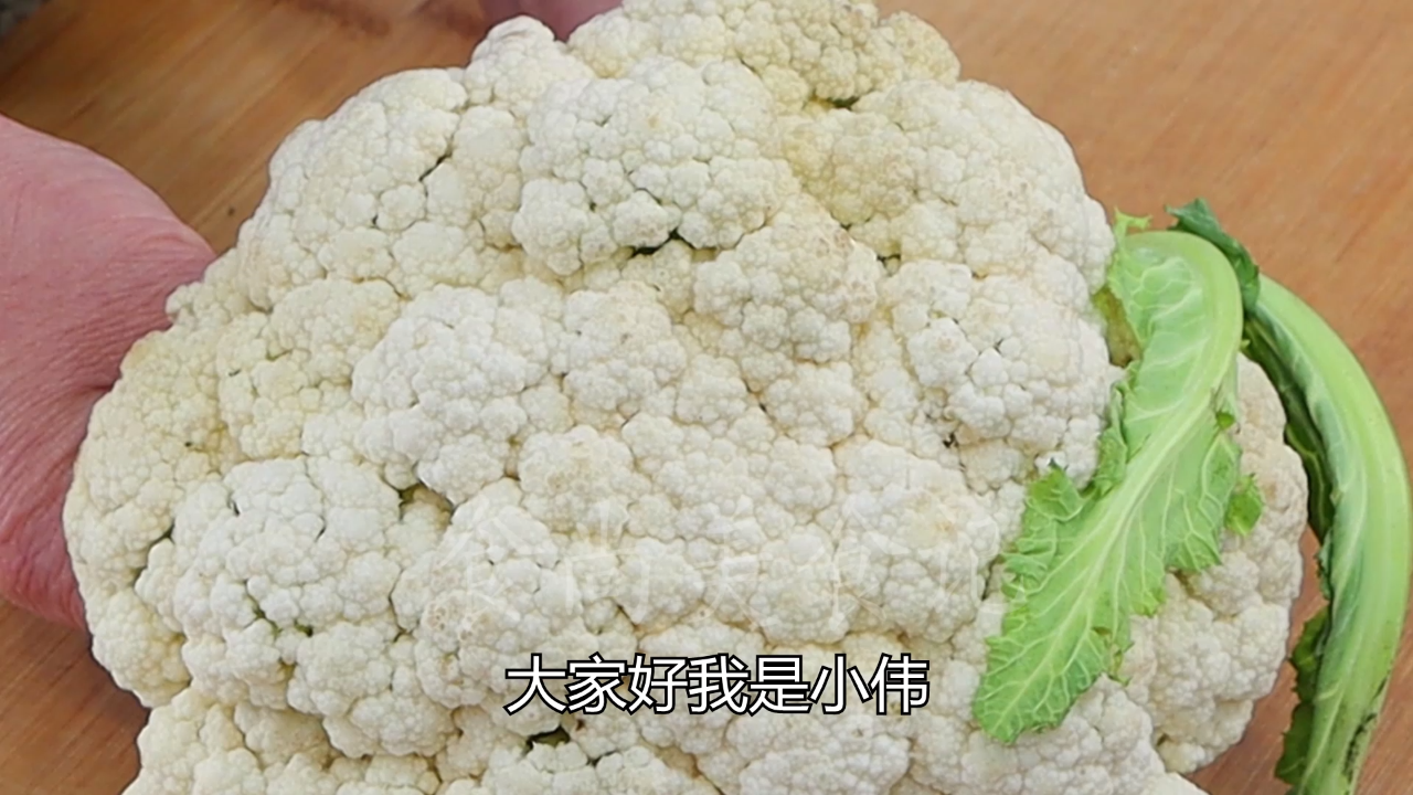 #美食教程#炒花菜时,有人焯水有人直接下锅炒,难怪不好吃,教你正确做法!