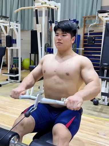 奥运冠军刘焕华爱吃的灯盏糍粑长这样!回复 刘焕华 奥运冠军