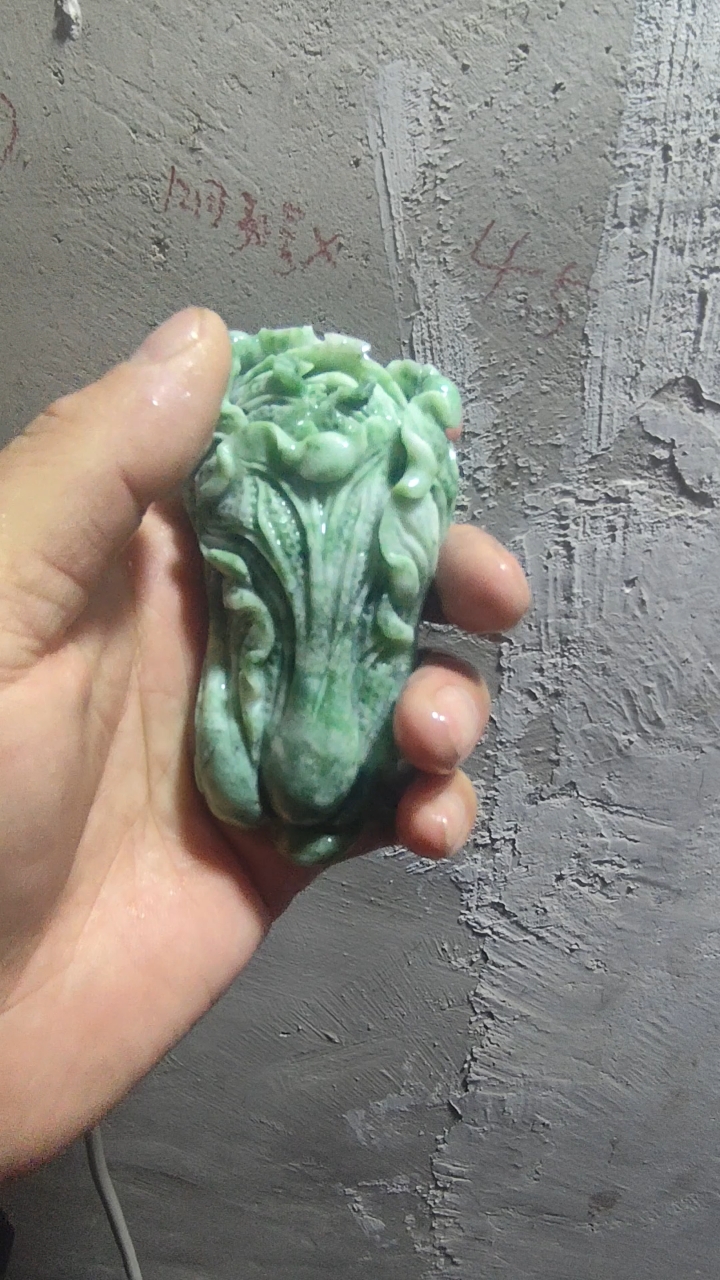 中国四大名玉,独山玉白菜手把件