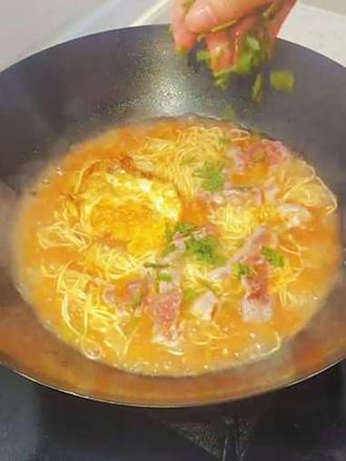 早起5分钟,就为了这碗番茄鸡蛋面,简单又好吃 早餐吃什么 竹升面 番茄鸡蛋面