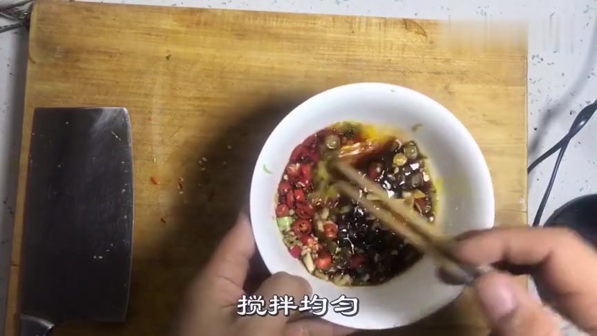 用锡纸做的酸菜你吃过吗,这么做麻辣酸爽,下酒下饭,一分钟学会