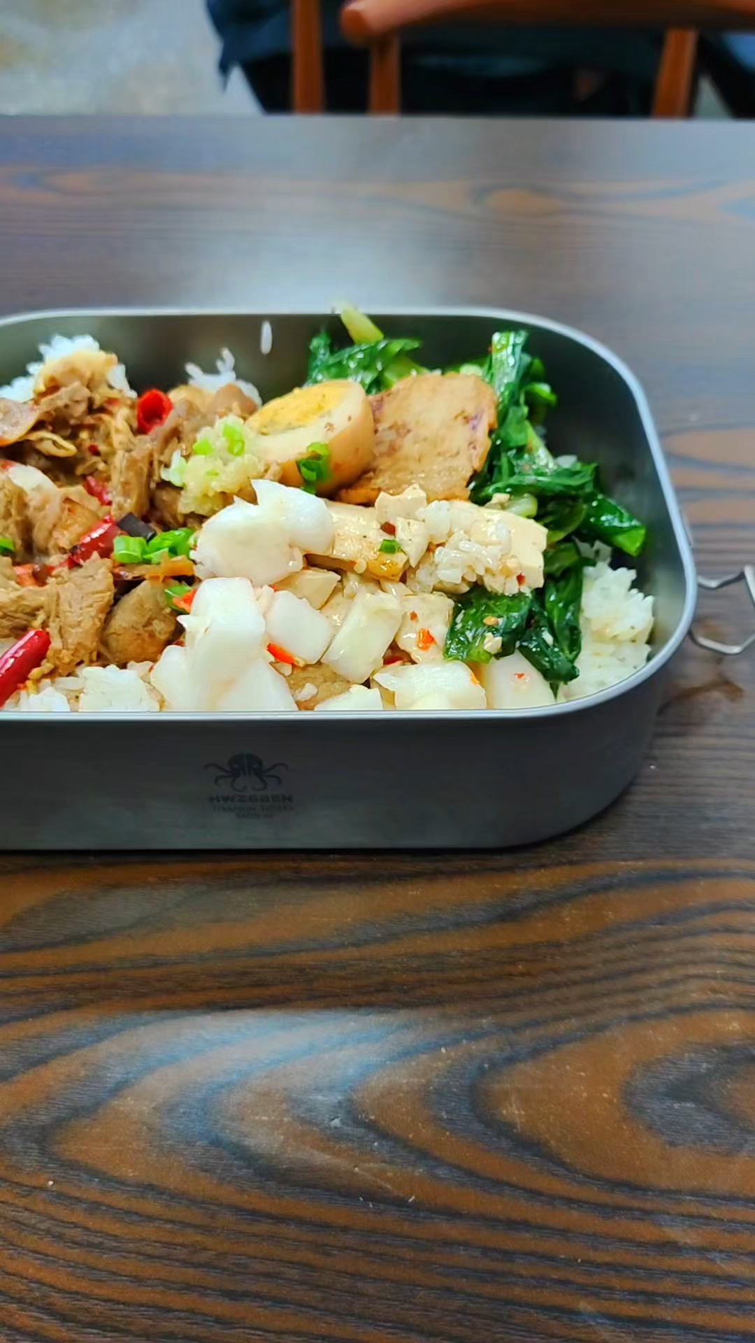 长年在外务工,吃饭自带饭盒,吃完在餐馆自己洗干净,吃着放心。