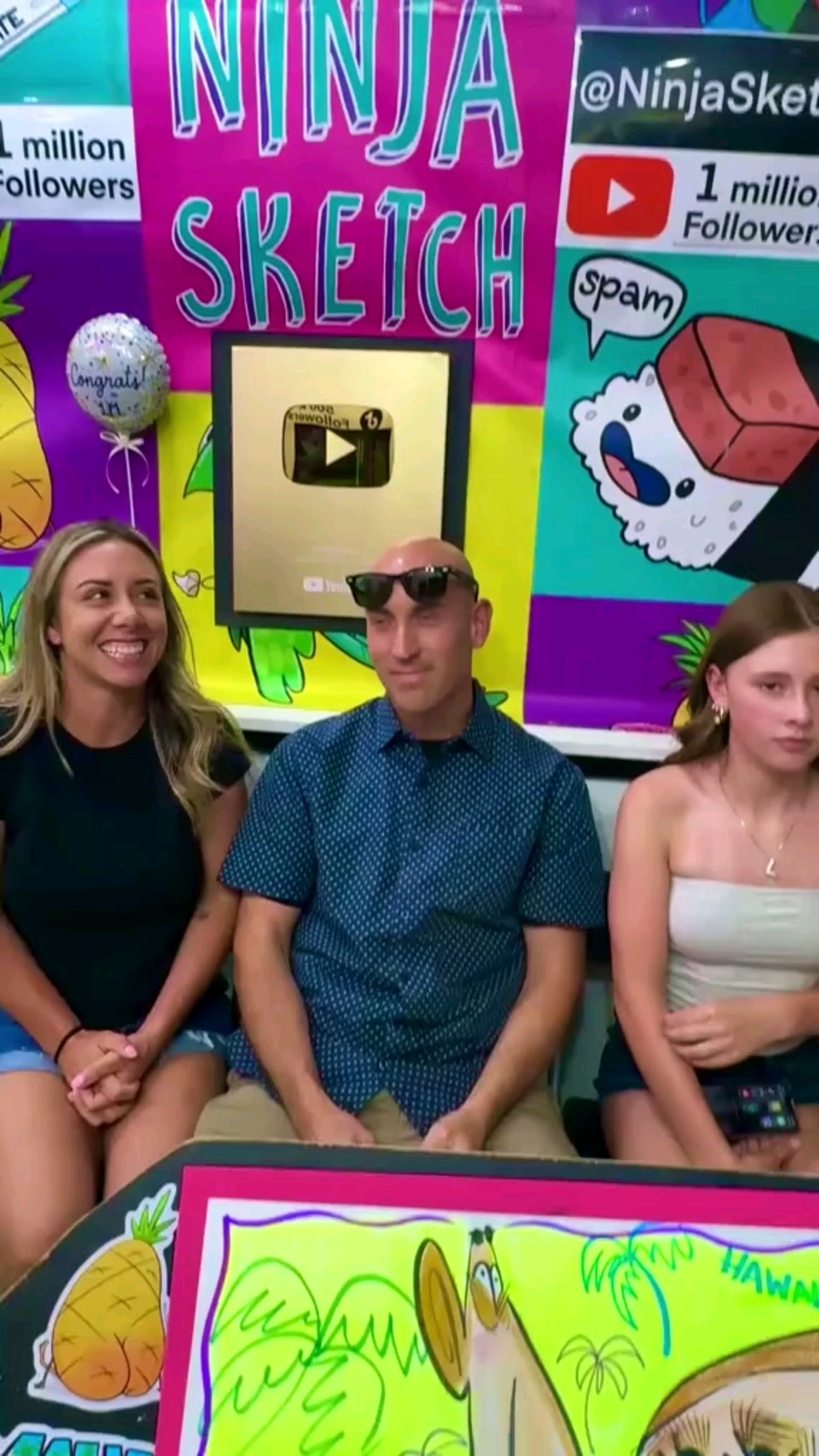 给一家三口画漫画,看完后都捧腹大笑