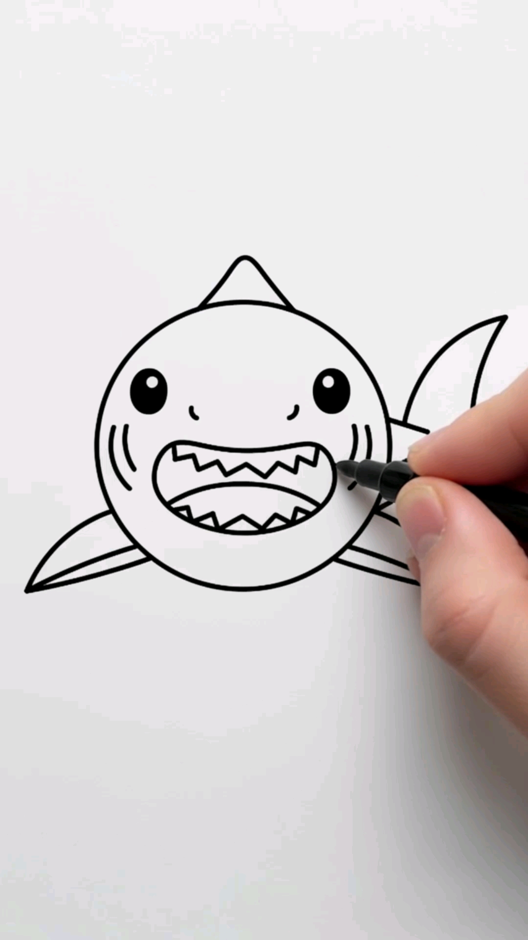 教小朋友用圆圈画一条鲨鱼