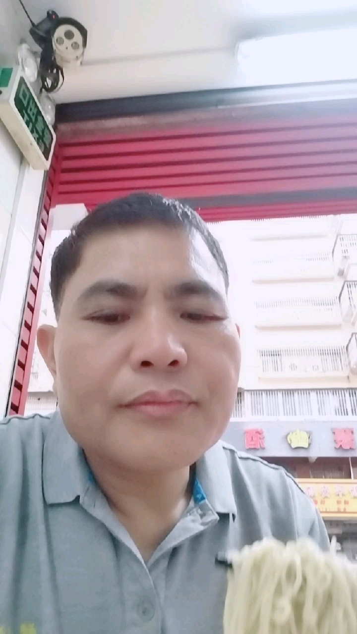 早餐吃好!中餐吃饱!晚餐随便吃一点好!