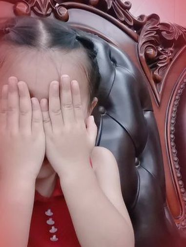 宝宝启蒙早教儿歌《鲜花送给妈妈》我亲亲妈妈,我抱抱妈妈 早教儿歌大全 儿歌100首最火 0