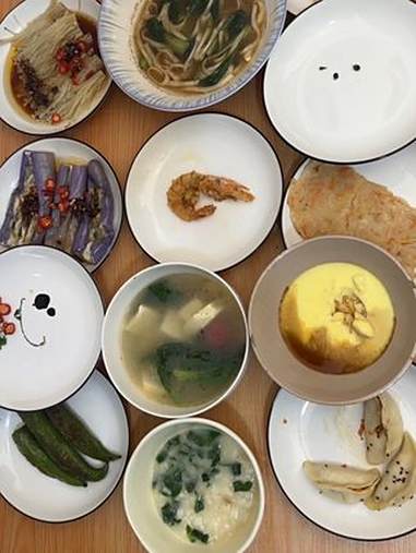 花一块五买只虾做了13个菜 海鲜大餐 记录生活 好好吃饭 美食
