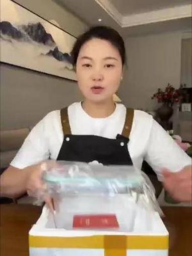 大容量 玻璃密封盒 耐冷耐热可进微波炉加热,腌泡菜鸡爪。冰镇酸梅汤绿豆汤都行!质量嘎嘎好很