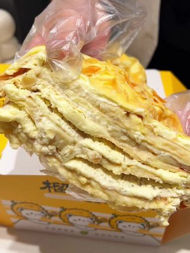 吃过他家的榴莲千层其他家的都不要吃了 榴小熊 榴小熊榴莲千层 榴莲千层 新鲜出炉 中秋国庆