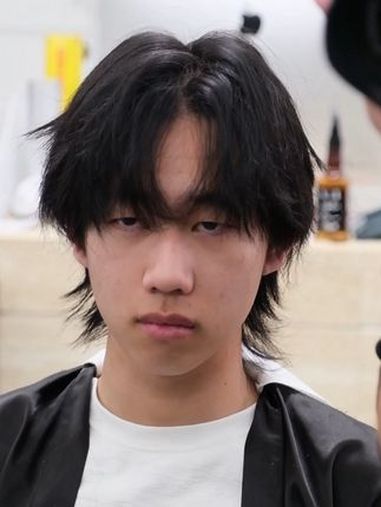 适合男生的发型推荐狼尾鲻鱼头短发 狼尾鲻鱼头 显脸小显脸小 免打理烫发自然吹干效果 换个发