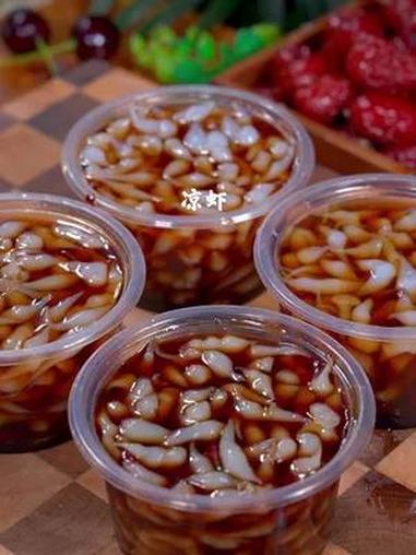 以后想吃凉虾,不用去外面买了,自己在家做干净又卫生,做法简单大人小孩都爱吃 自制凉虾 凉虾