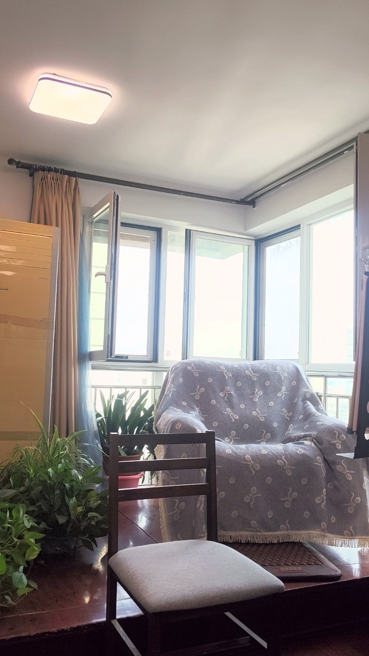 郑永清二胡独奏《弹起我心爱的土琵琶》。吕其明曲,G调,2/4