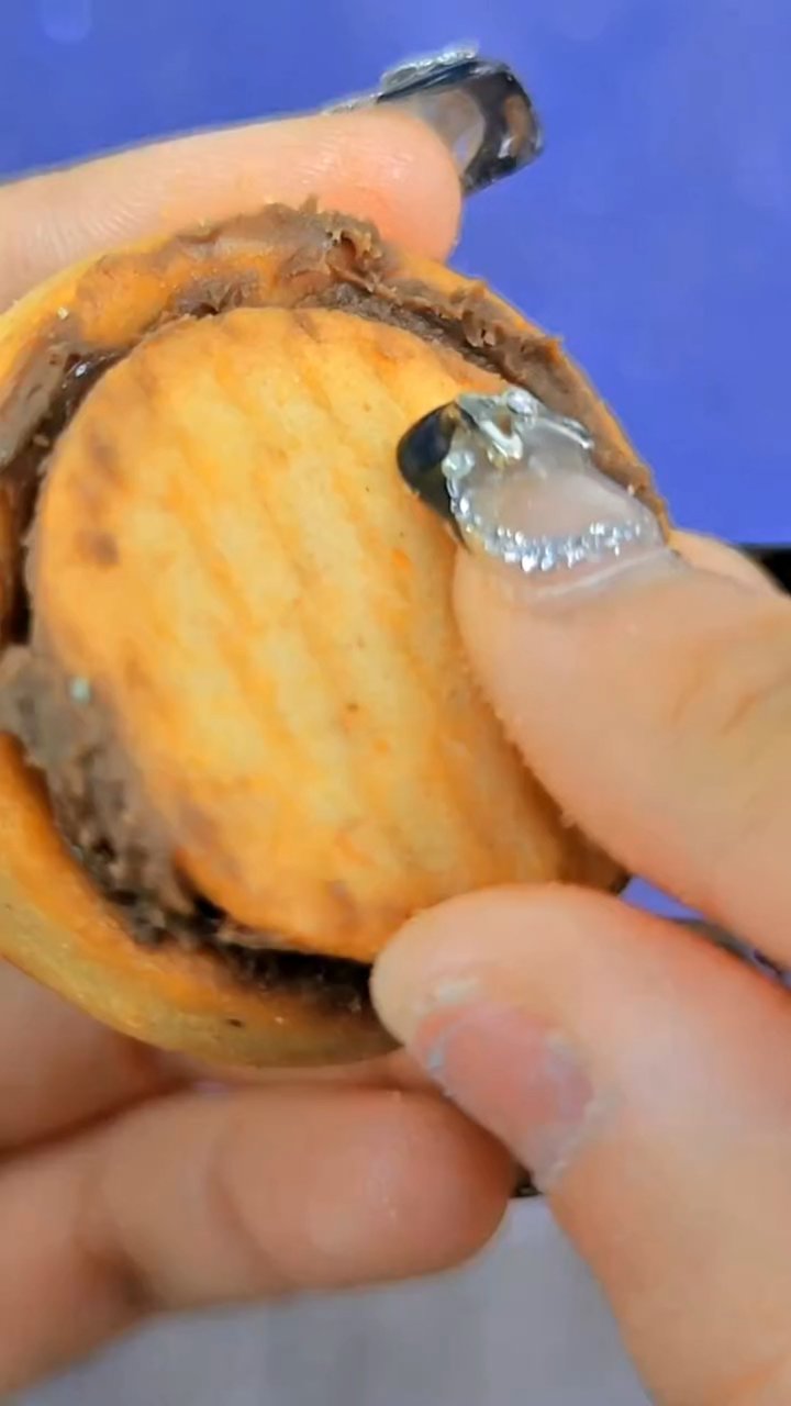 榛子巧克力夹心饼干,一口就爱上