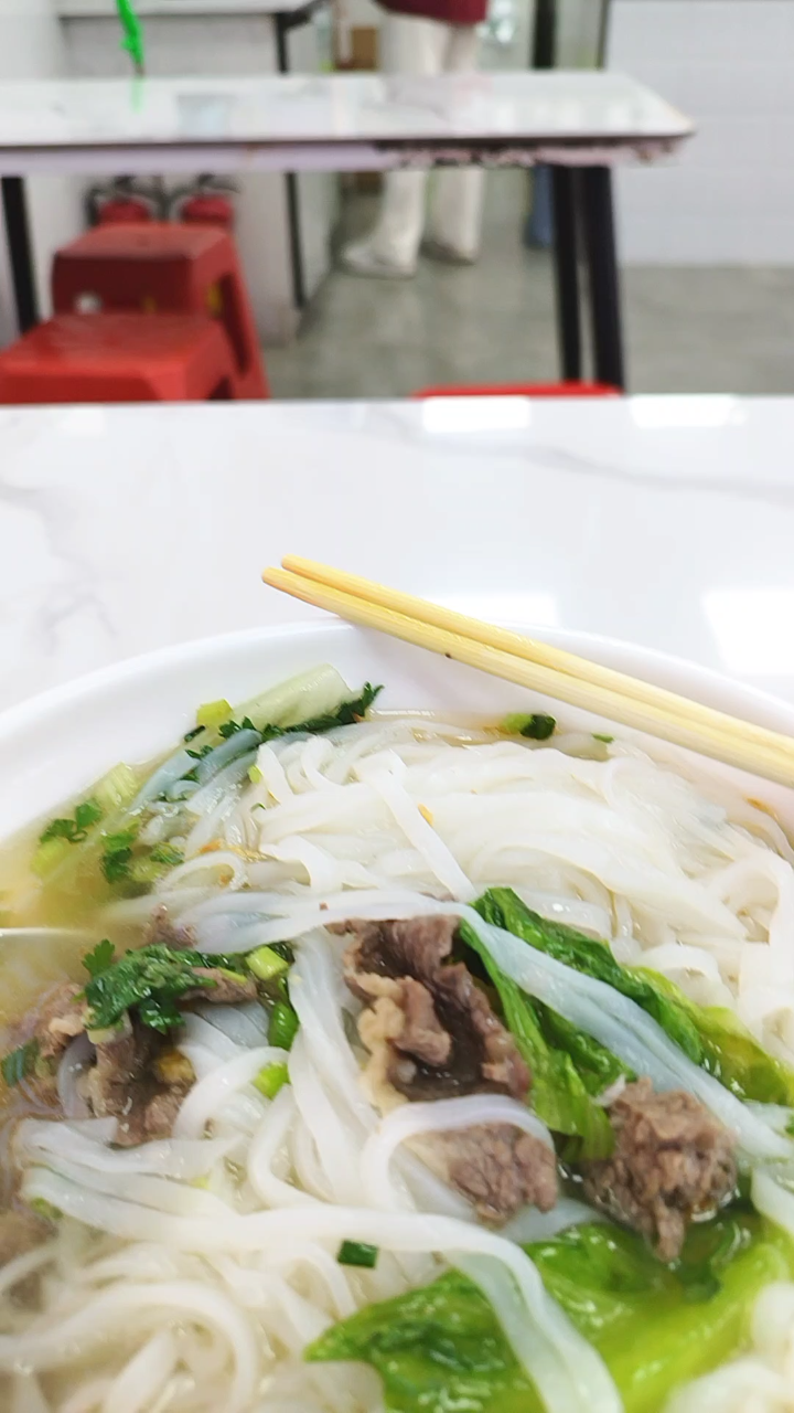 尝鲜必备!新水路潮汕牛肉鲜汤粉,味道赞爆