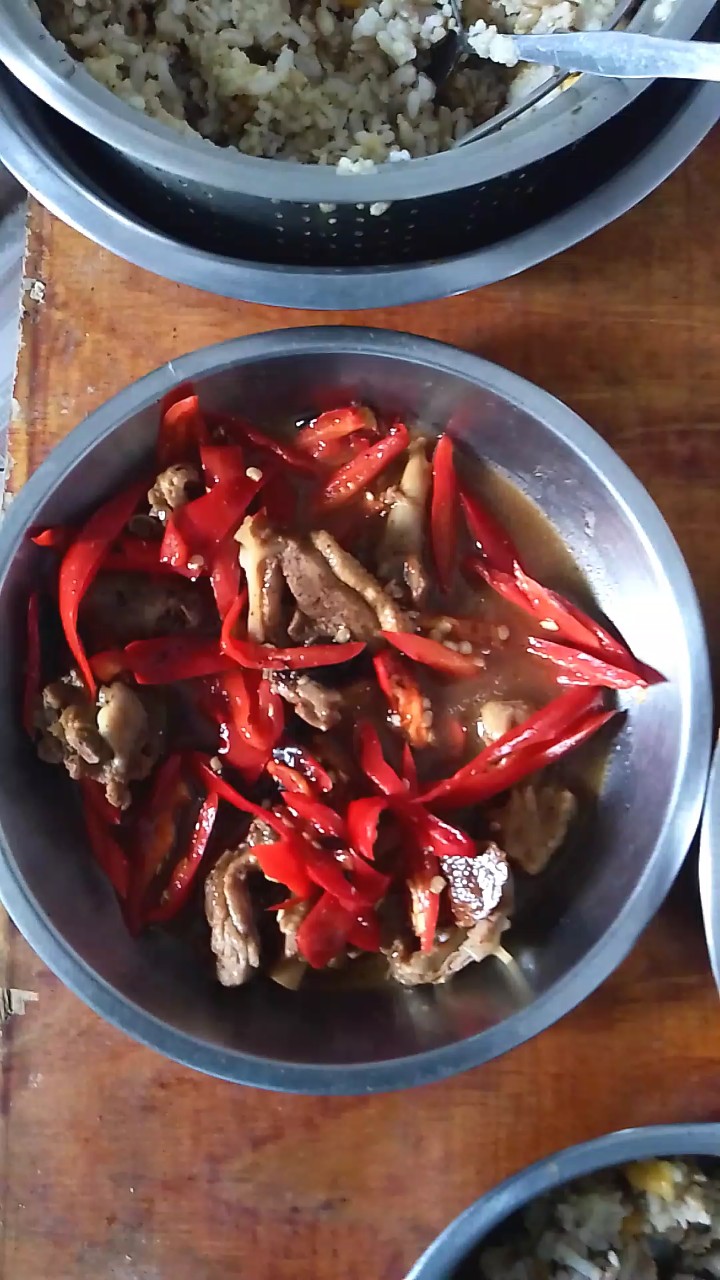 麻辣香锅鸭肉,特制底料让味蕾狂欢