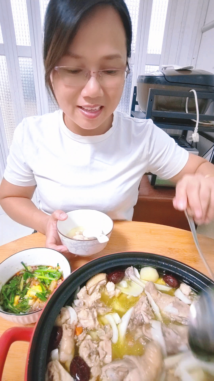 冬日必备!椰子鸡汤制作秘籍