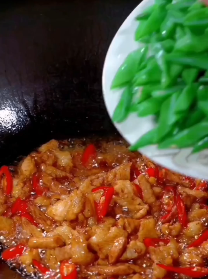超下饭豆角炒肉,三碗饭不够