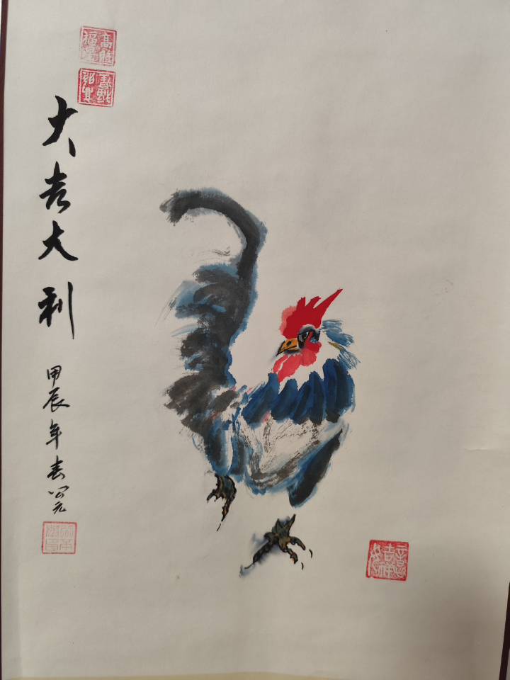 画的大红公鸡很形象