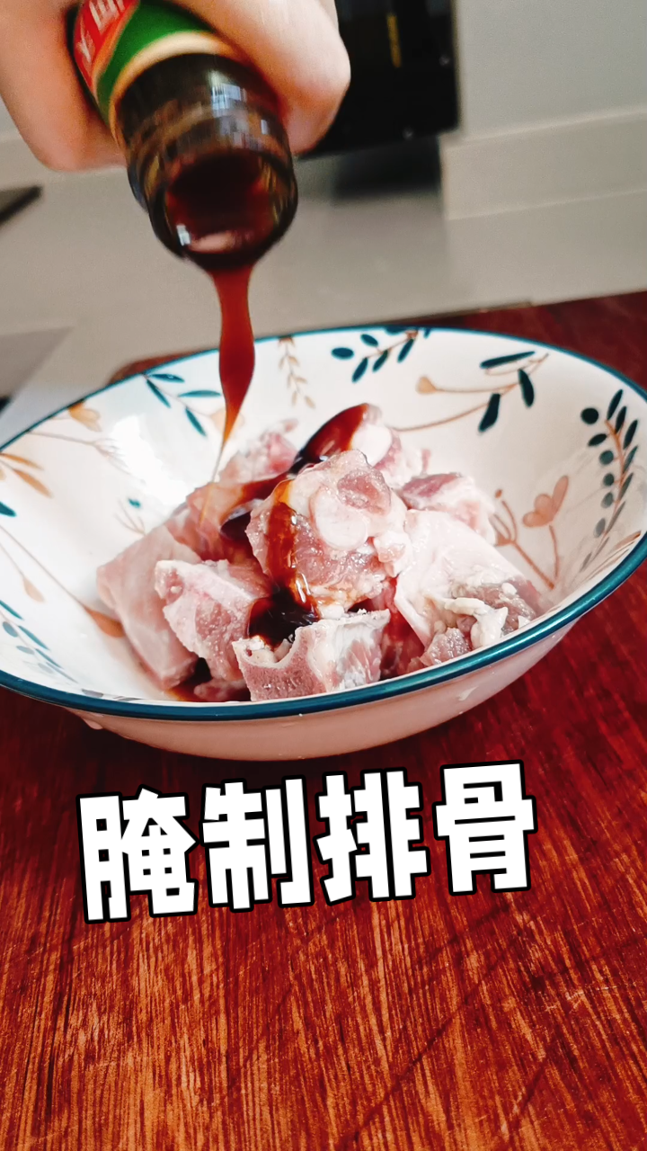 好吃又简单的排骨吃法,剁辣椒蒸排骨