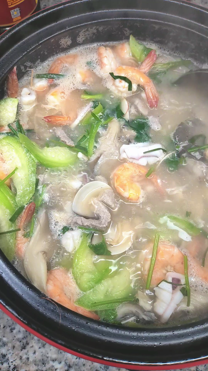 鲜掉眉毛!海鲜汤河粉制作秘籍