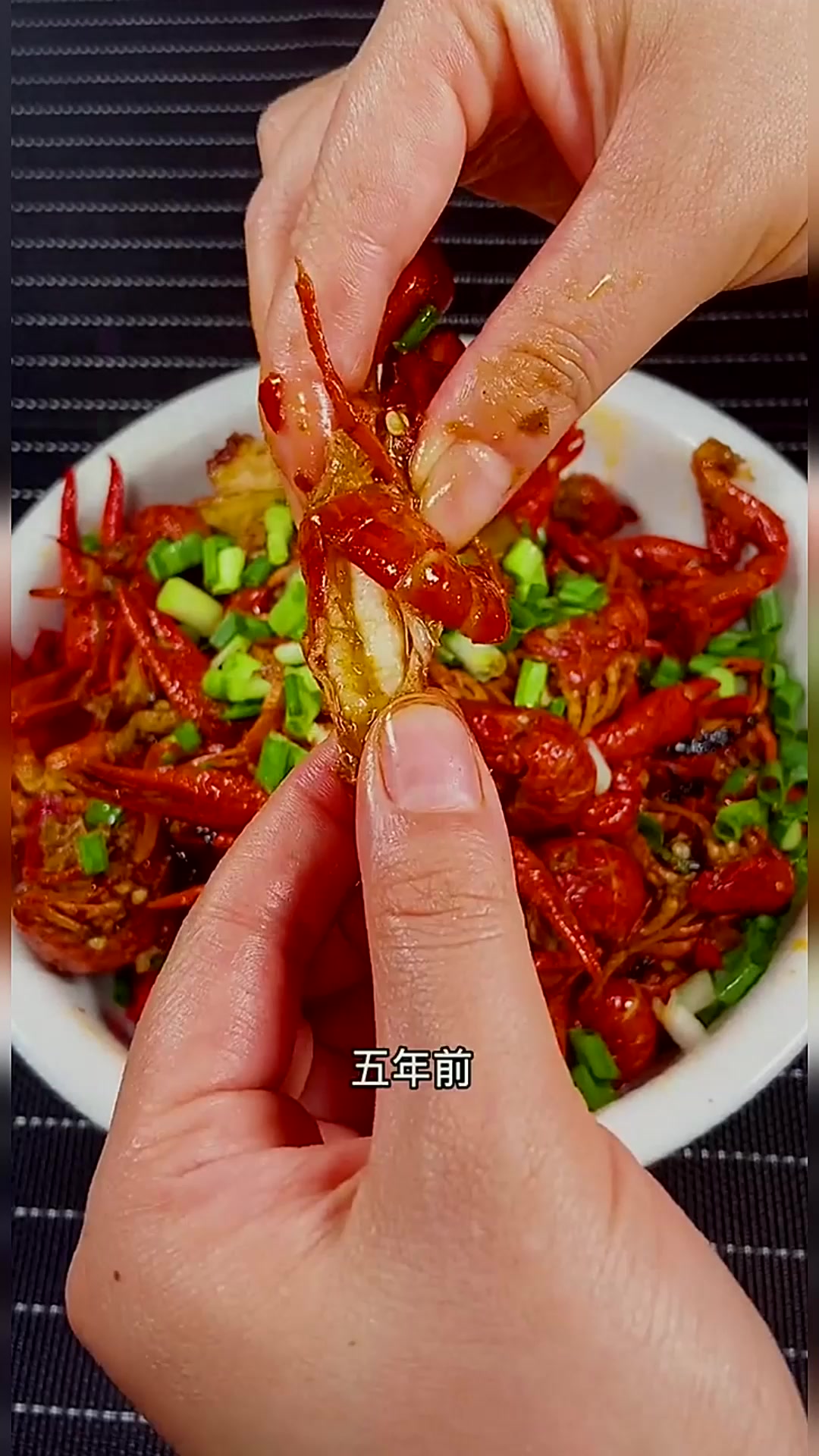 湖南人最爱的香辣小龙虾,还可以加入土豆、莲藕等配菜一起煮