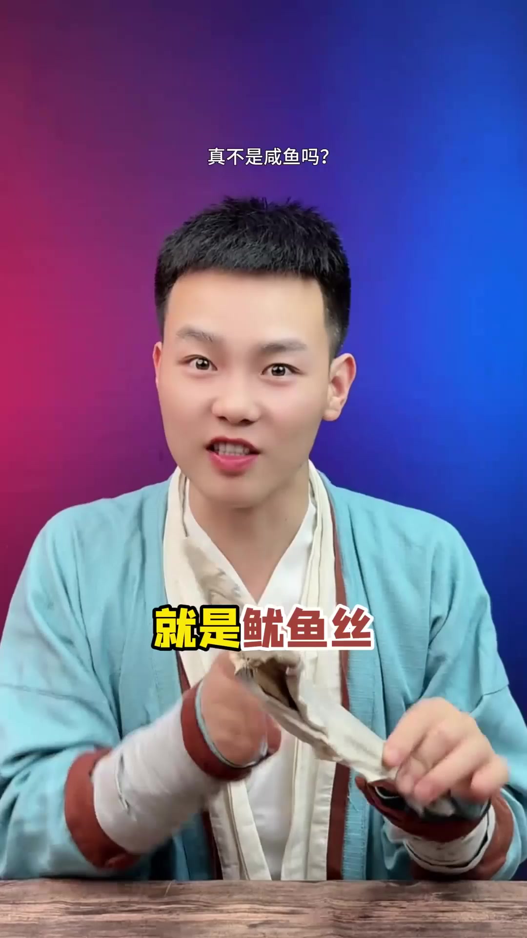 你敢信,小狗都敢吃鲨鱼了?