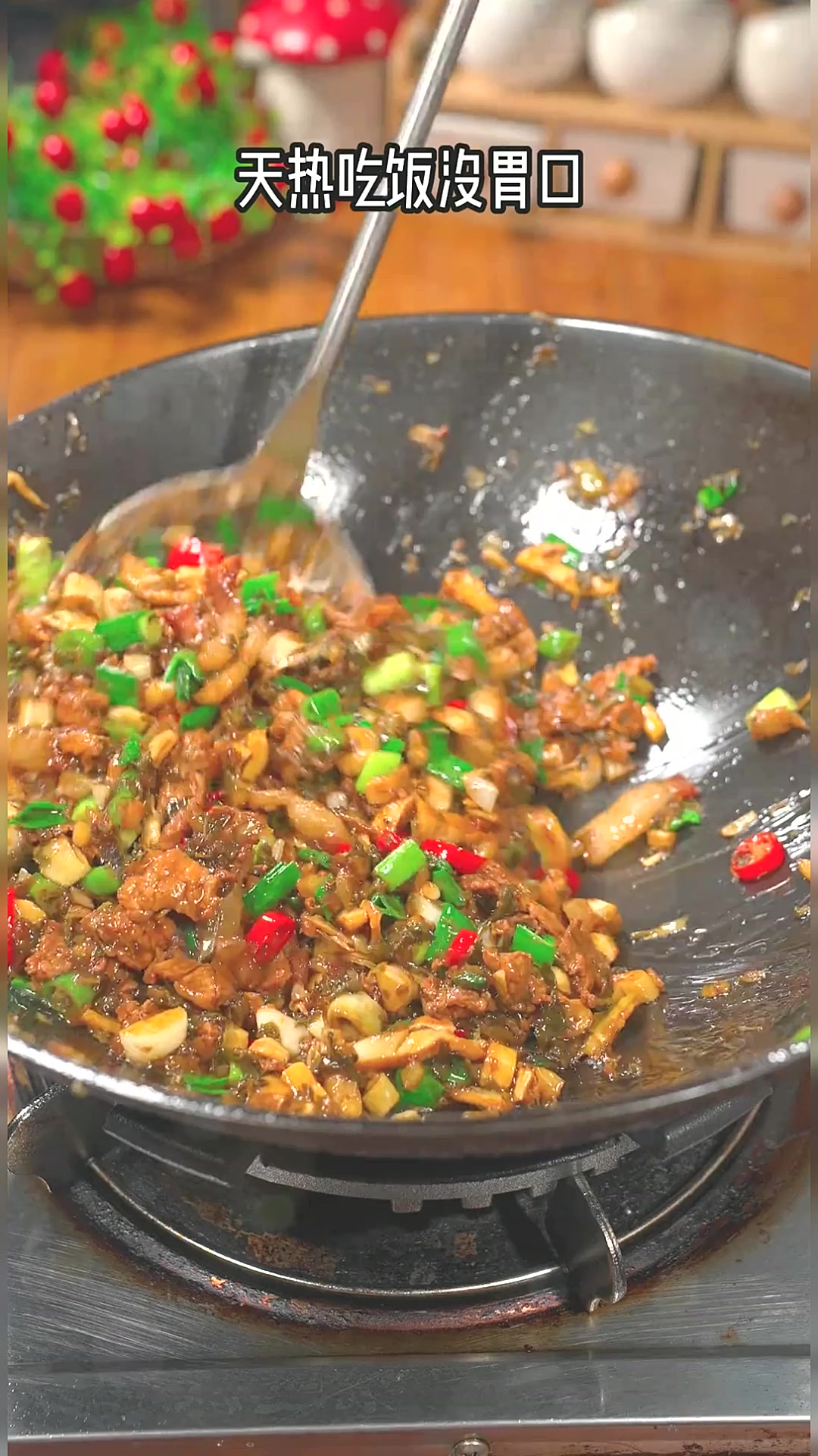 酸菜小笋,炒肉炒鸡蛋都好吃,鲜嫩爽口又下饭