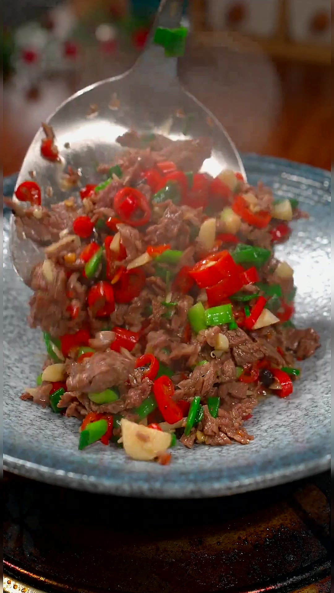 香香嫩嫩的剁椒汆牛肉,拌饭吃真香