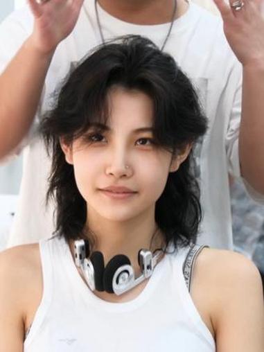 超适合方圆脸颅顶贴姐妹的中性风狼尾鲻鱼头 #狼尾 #狼尾发 #狼尾鲻鱼头 #中性风发型 #