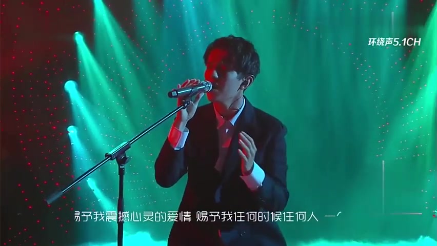 [图]迪玛希唱泰坦尼克号主题曲《Give me love》鲜衣怒马的少年!