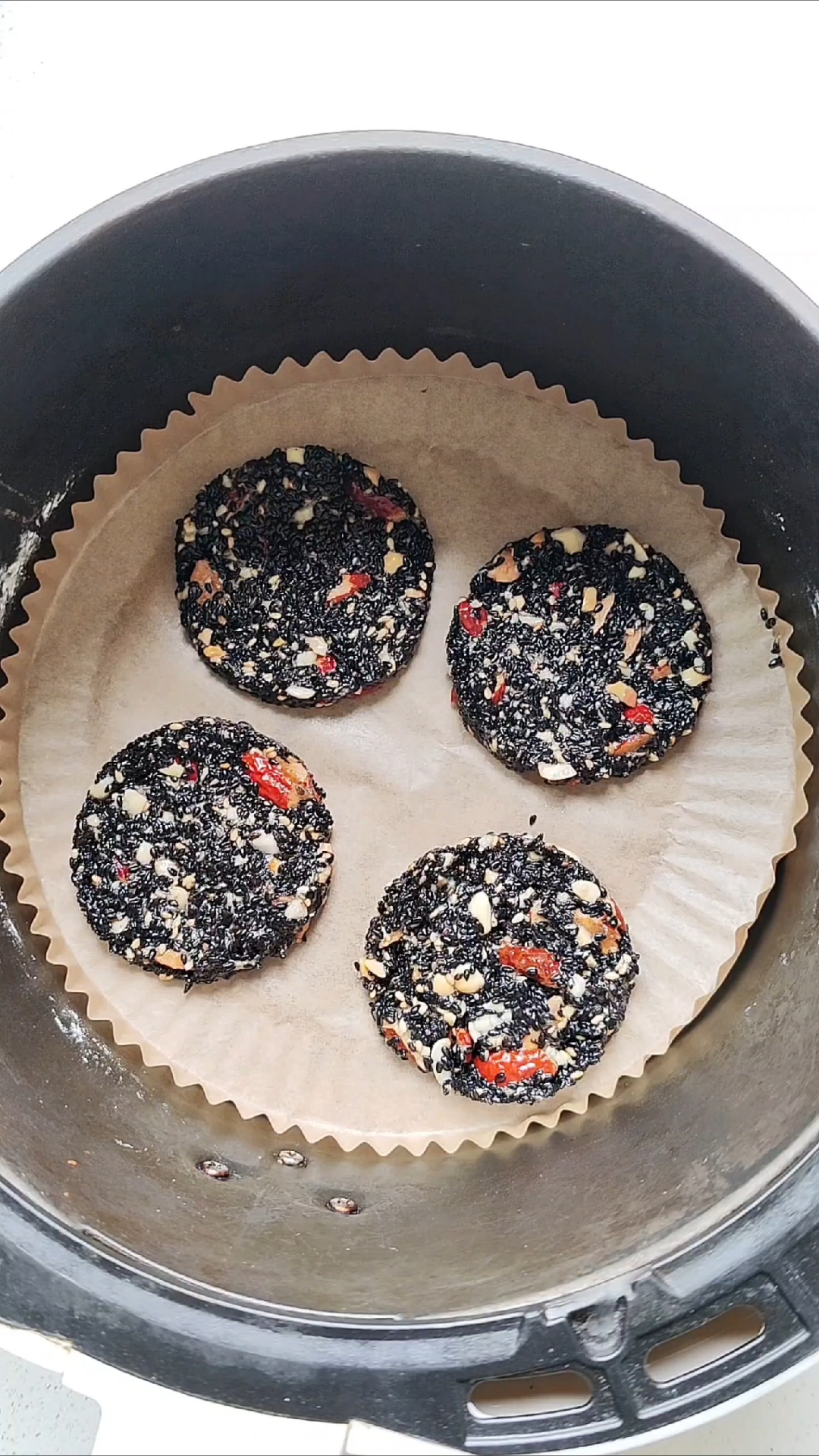 空气炸锅做黑芝麻红枣花生酥饼