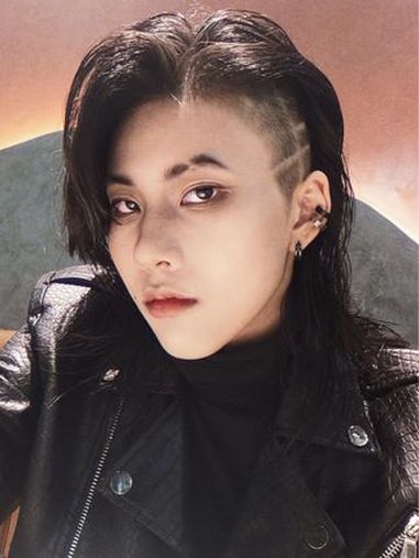 超挑脸型的狼尾鲻鱼头 狼尾鲻鱼头 免打理烫发自然吹干效果 剪发前vs剪发后 换个发型换个人